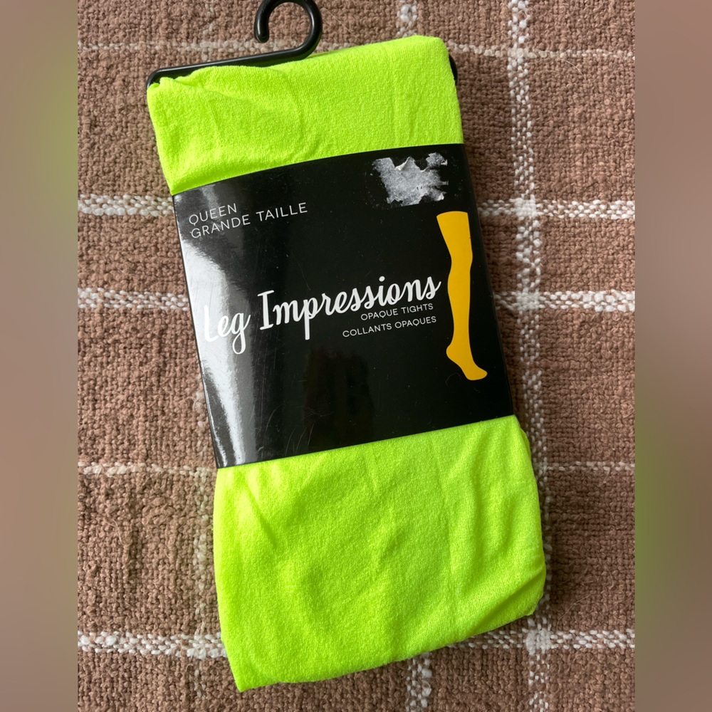 NWT Leg Impressions Neon Green/Yellow Opaque Tights Hosiery Queen Size